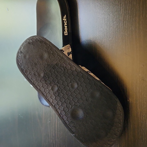 Boys bench slides 3/4 - Picture 2 of 3